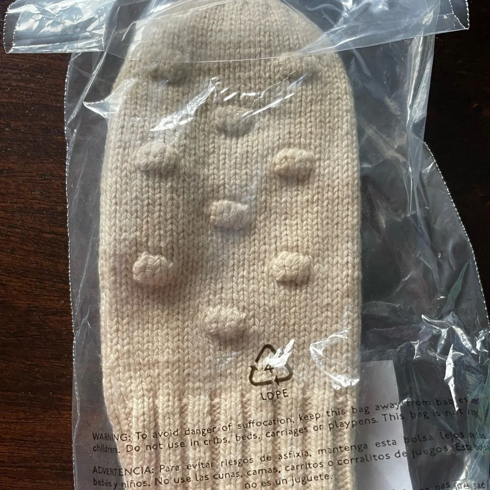 Girls' knit mittens with baubles Oatmeal Item BC925 J crew‎ Crewcuts